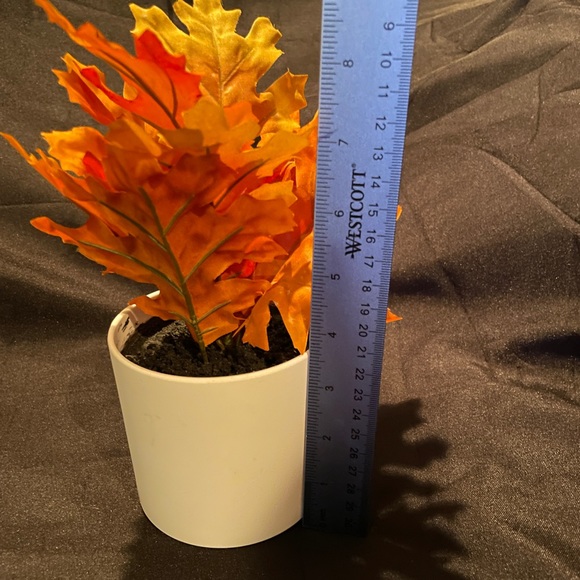Faux potted plants, 4” tall - Picture 2 of 11